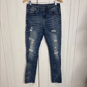 American Eagle Outfitters 31x32 Dark Blue Denim Distressed Skinny Jeans